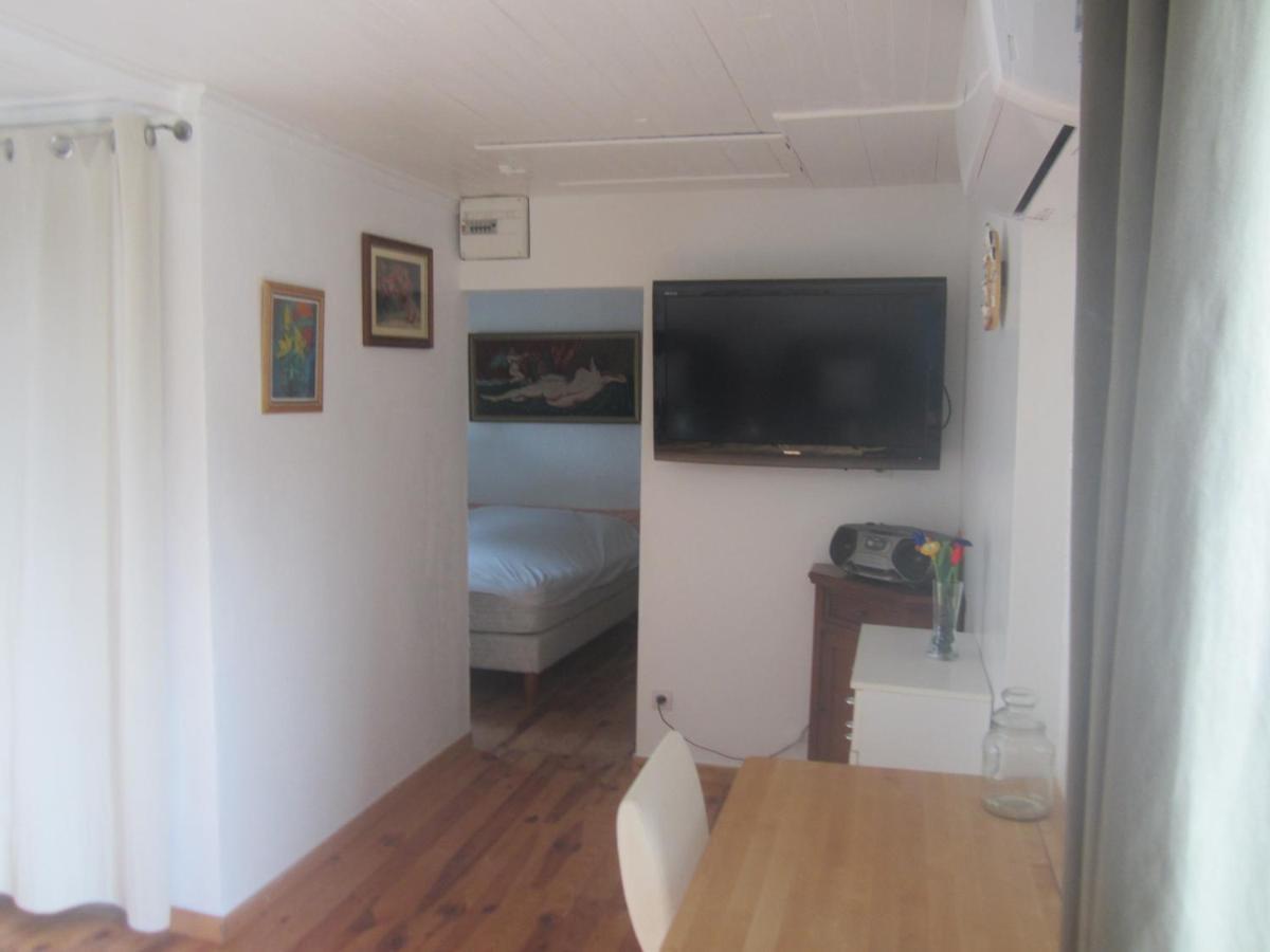 Studio Avec Piscine Sur 3000 Metres De Terrain Apartment Marcorignan Bagian luar foto